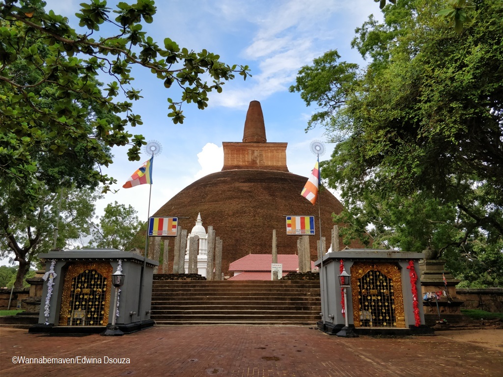 Anuradhapura-backpacking in sri lanka