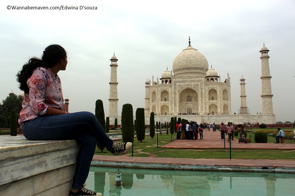 taj mahal - Famous monuments in Agra